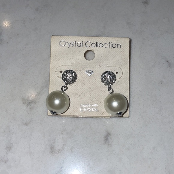 Pearl bracelet and earrings set - Picture 2 of 3